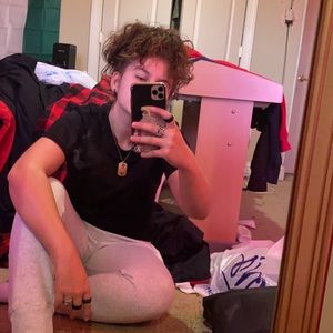 Meet your Posher, Zena